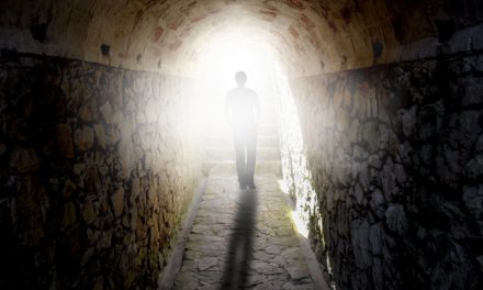 Extraordinary! Jewish Teen Has a Prophetic Revelation of The Future In His Near Death Experience—You Won’t Believe What He Saw