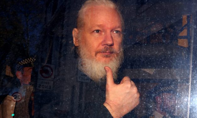 PROOF Julian Assange’s Charge Is Fraudulent! As Trump & Clinton Respond To His Arrest!