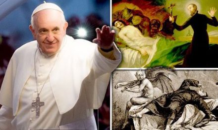 Pope Makes ‘Antichrist Covenant’ and Summons New World Order As Catholics Plot Against Him!